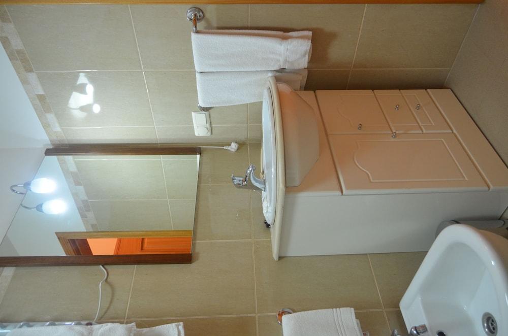 Residencial Mariazinha By Petit Hotels Фуншал Екстериор снимка